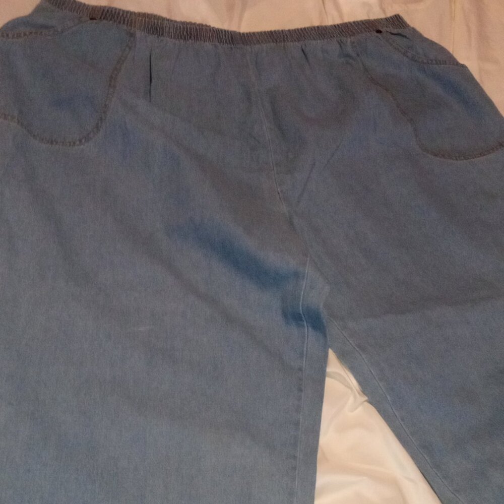 WOMENS CASUAL DESIGNS PLUS SIZED 20W LIGHT COLORED DENIM PULL ON JEANS NWOT!
